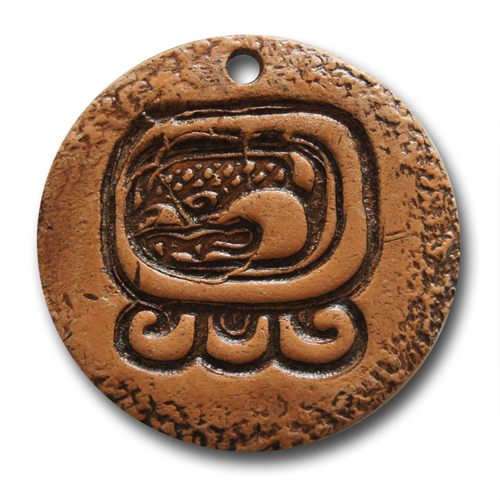 Maya glineni amulet KAA